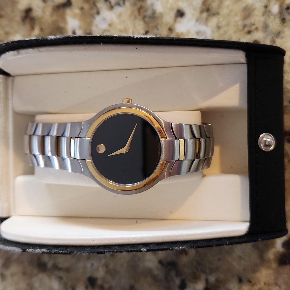 Men's Movado Wristwatch - Picture 3 of 14